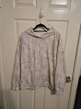 Hollister Soft Pink Camo Sweatshirt
